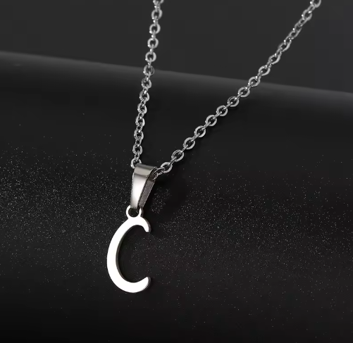 Velavora™ Minimalistische Initialenketting – A–Z Roestvrij Staal